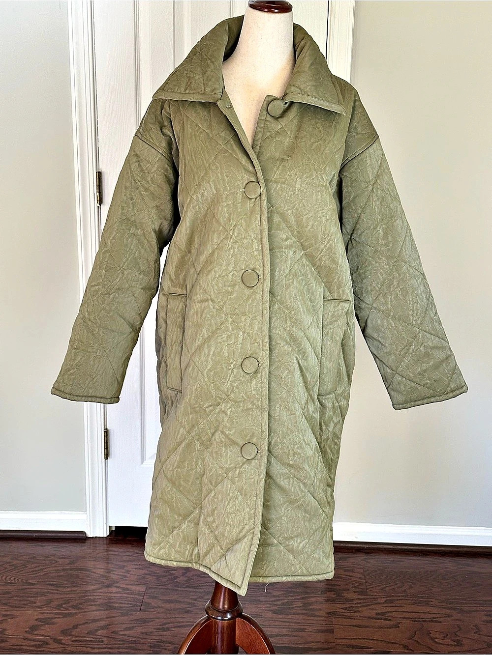 Moon River Quilted Coat in Olive Size Small Like New - Picture 3 of 7